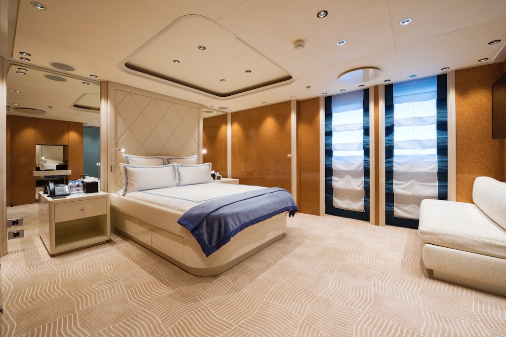 QUEEN MIRI - The VIP Cabin.jpg