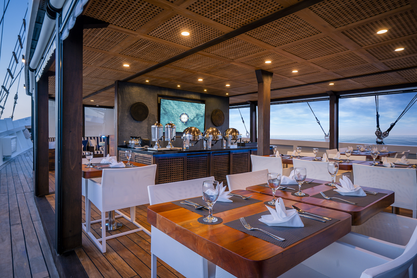 Restaurant Set up.jpg