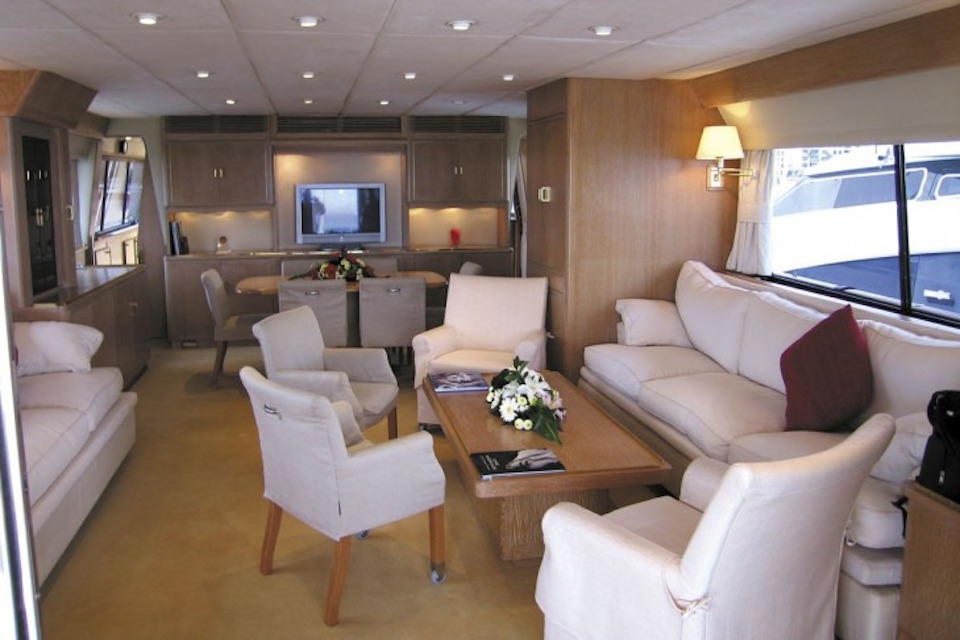 Salon    00004.jpg