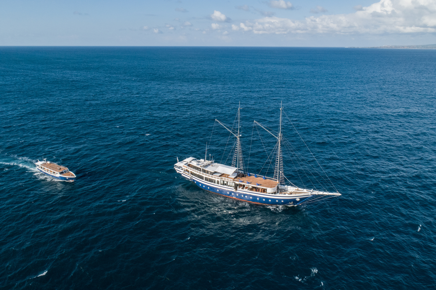 Scubaspa ZEN Indonesia and diving Dhoni sailing in tandem.jpg