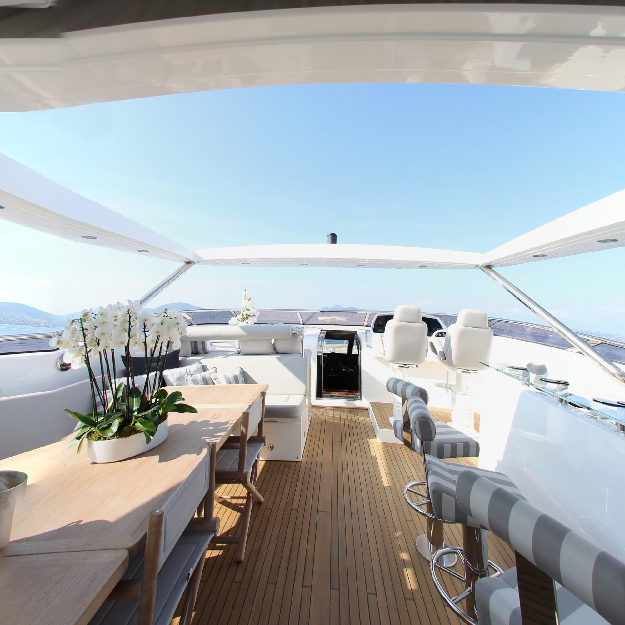 Sundeck looking forward.jpg