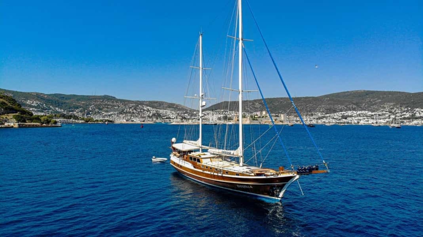 Superyacht Enderim A.jpg
