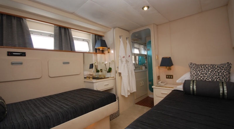 Twin cabin  00001.jpg