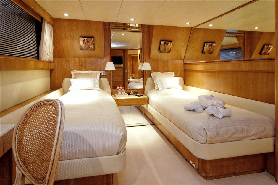 Twin guest cabin 00003.jpg