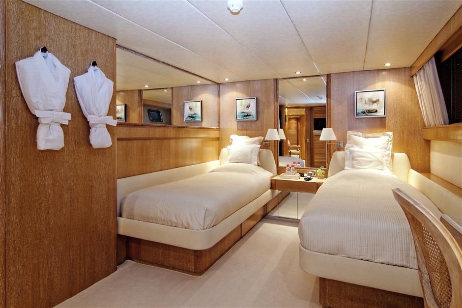 Twin guest cabin 00005.jpg