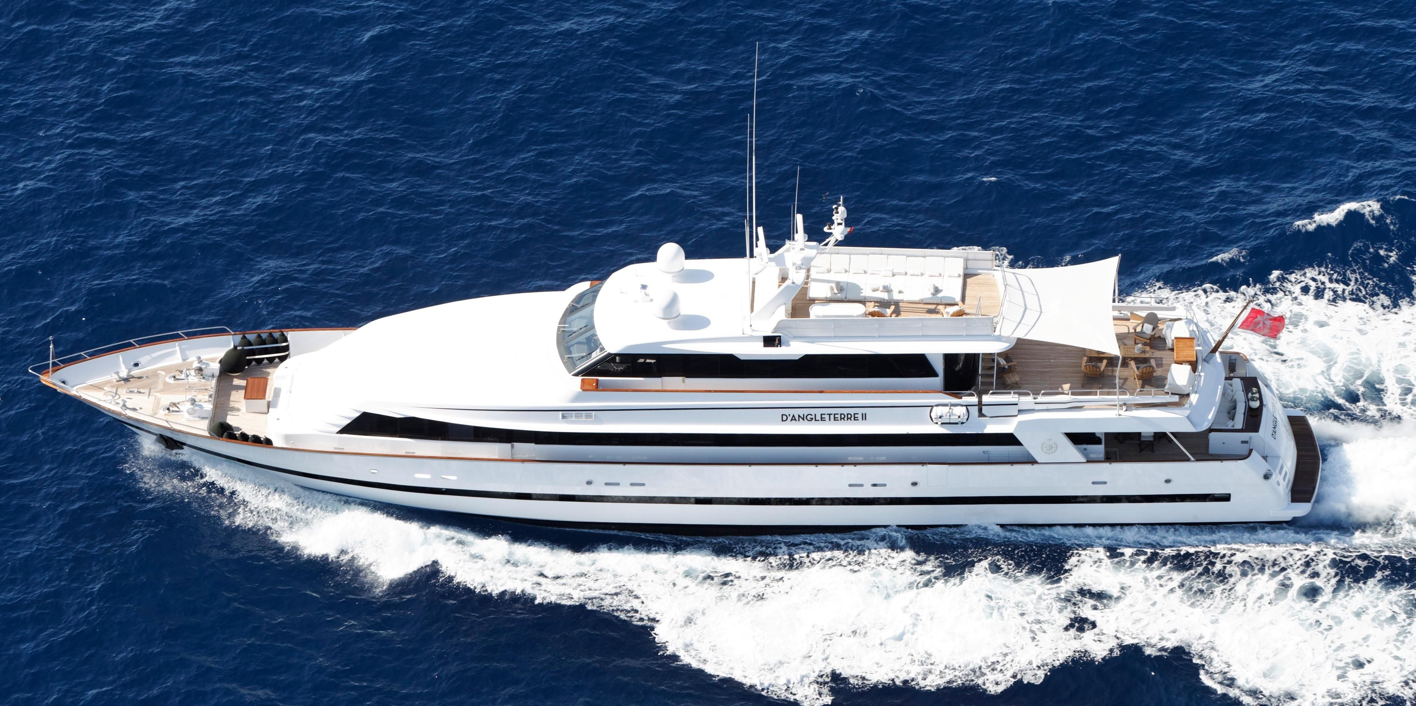 Yacht D'Angleterre II - underway.jpg