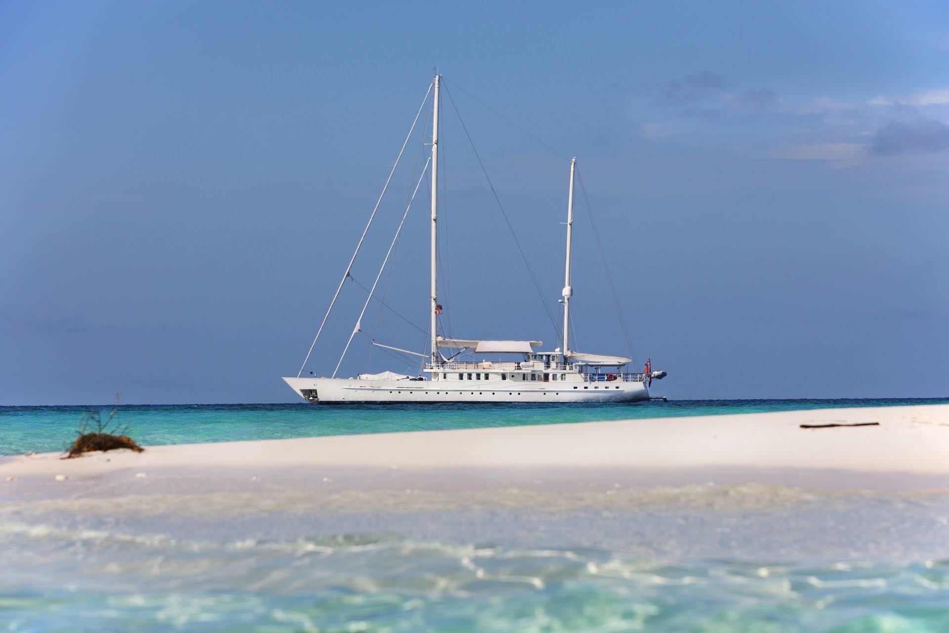 Yacht DIONE STAR.jpg