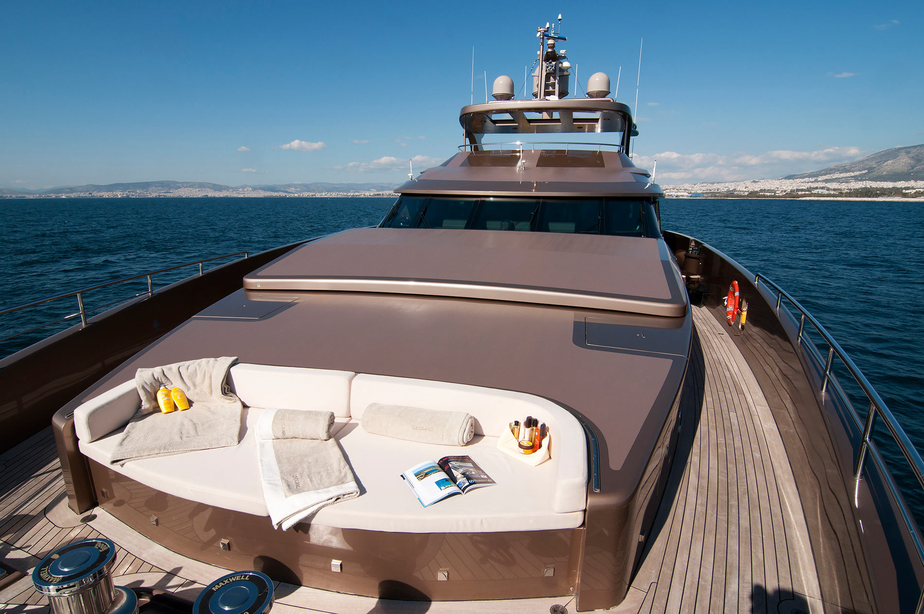 Yacht GEOSAND - Foreward Area.jpg