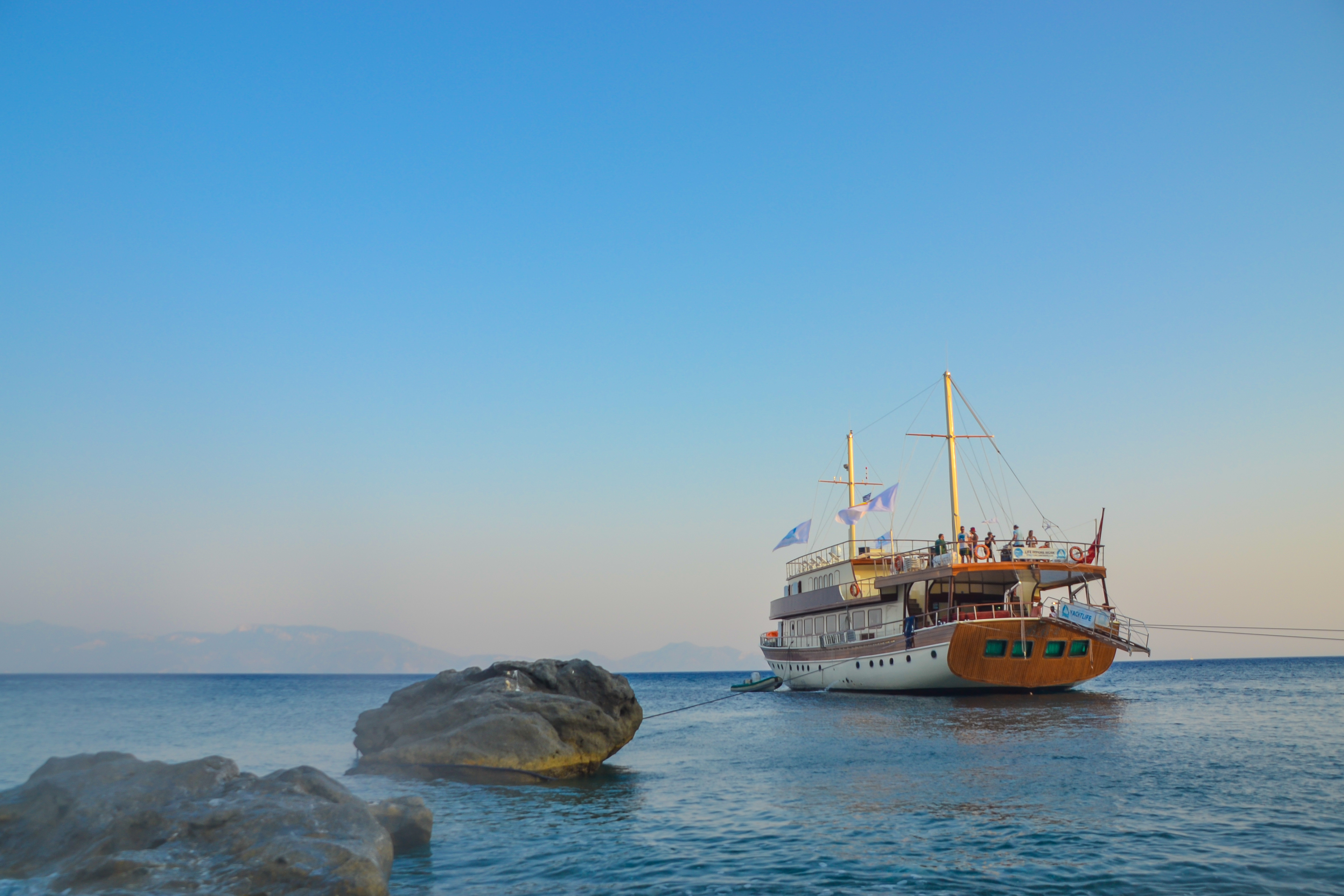 Yacht HALIS TEMEL.jpg