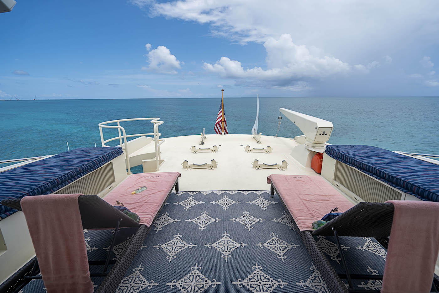 aft sunbathing area.jpg