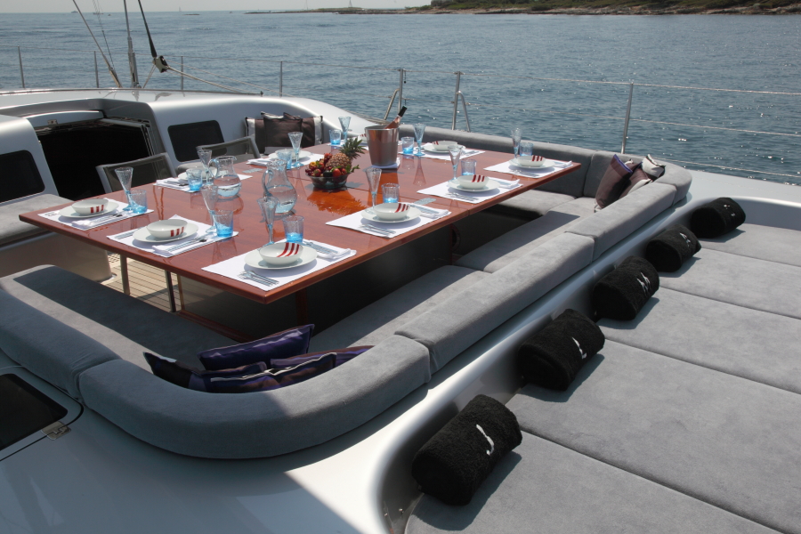al fresco dining set up.jpg