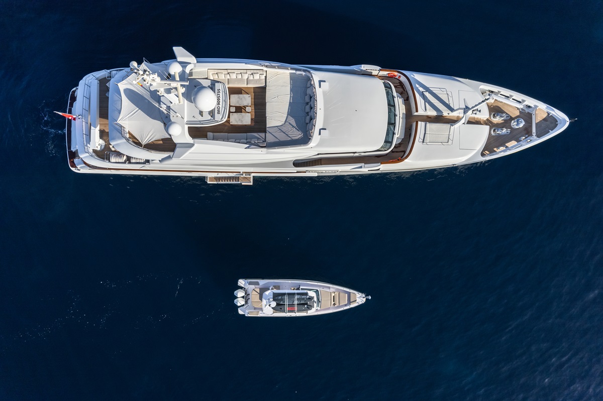 birdseye yacht and tender.jpg