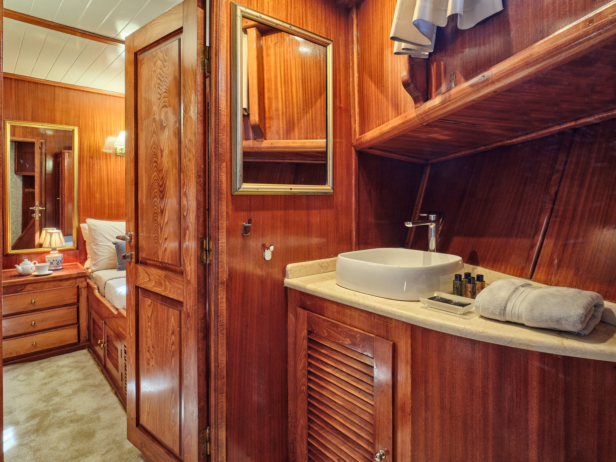double cabin bathroom.jpg