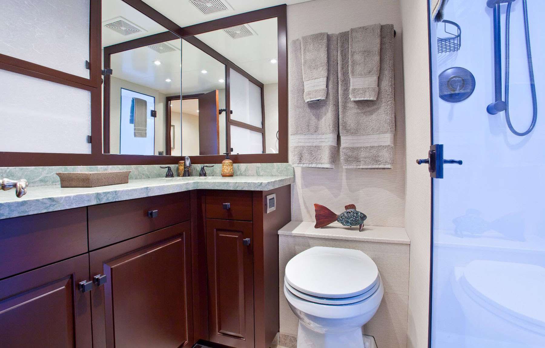 ensuite bathroom twin suite.jpg