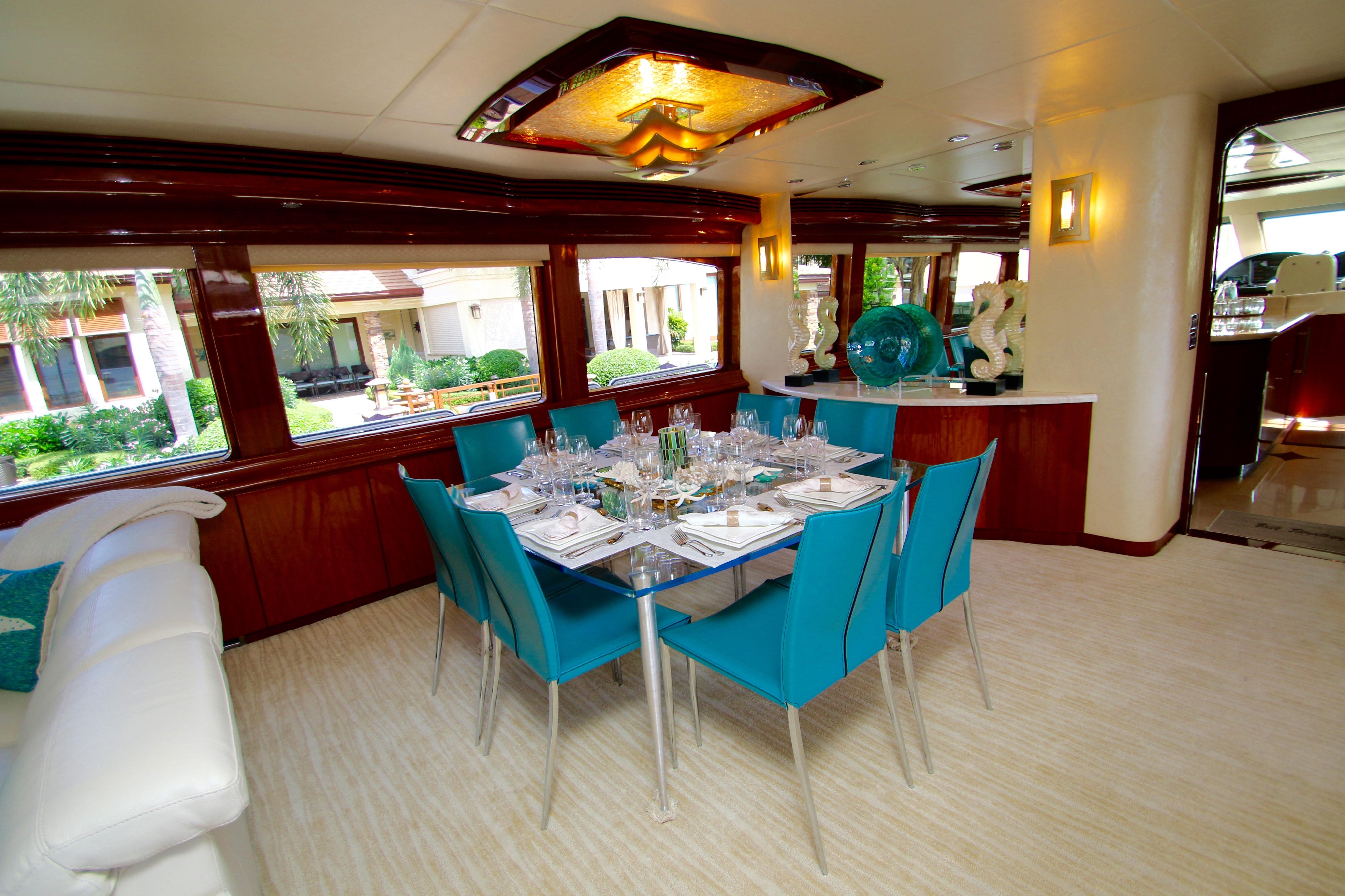 interior dining table.jpg