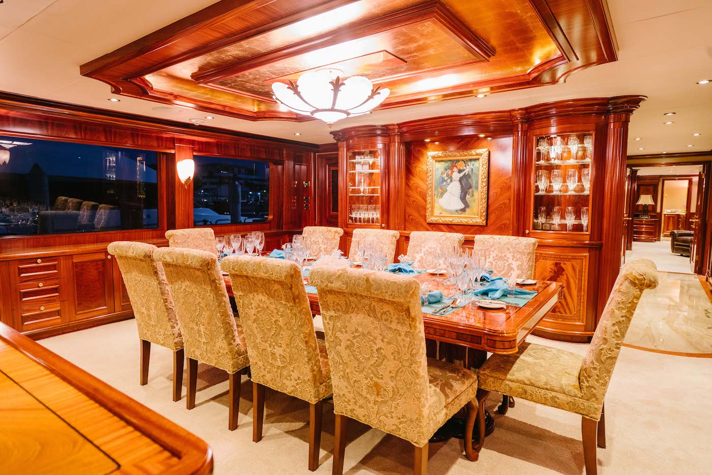 main deck dining area.jpg