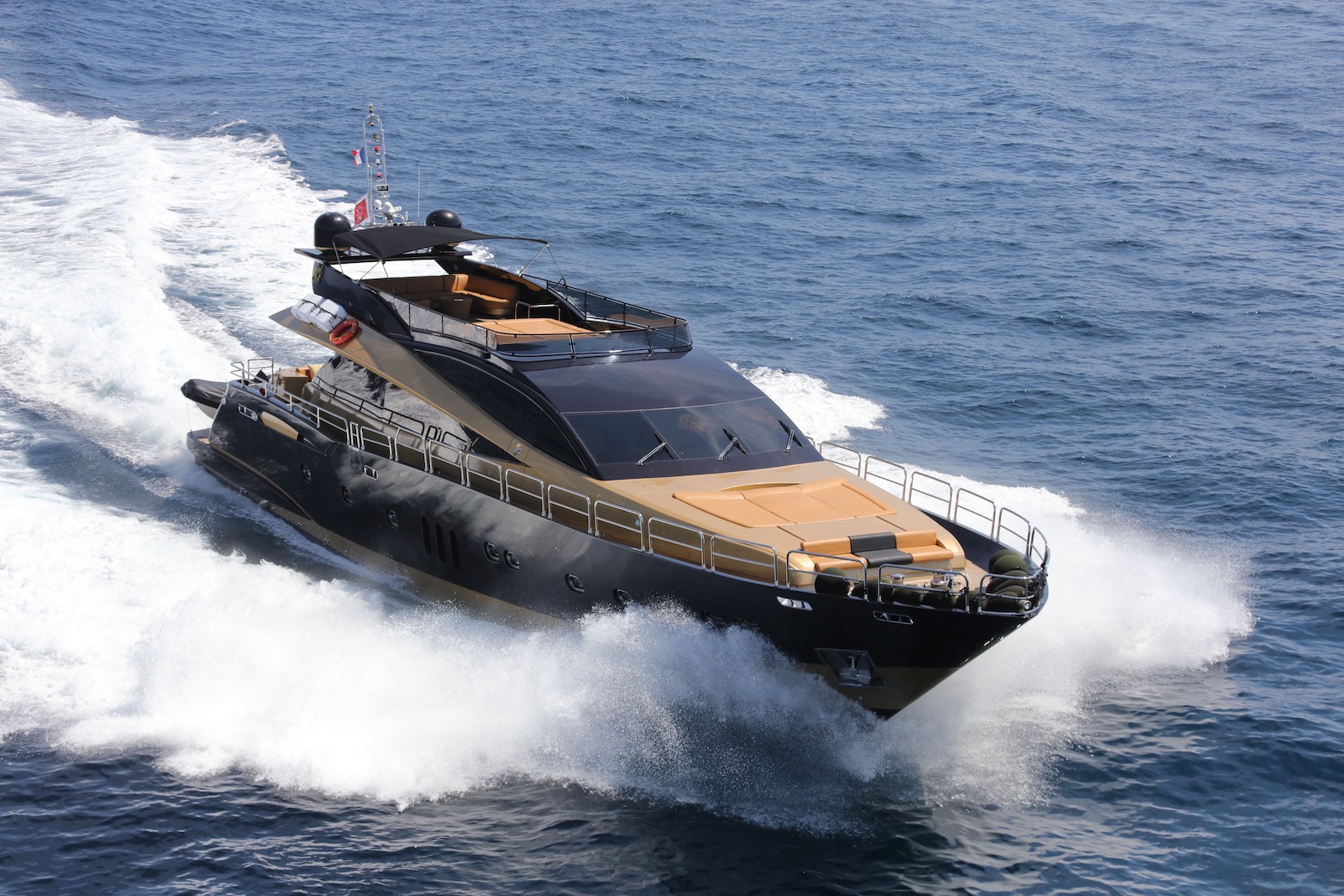 motor yacht Claremont.jpg