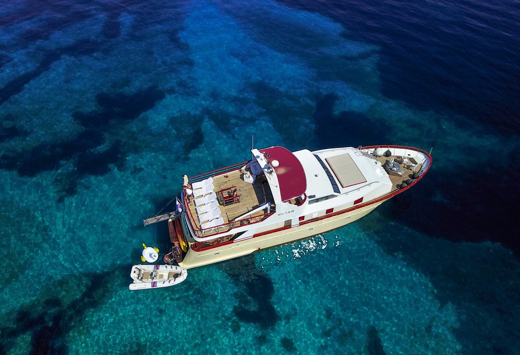 motor_yacht_korab_aerial_view.jpg