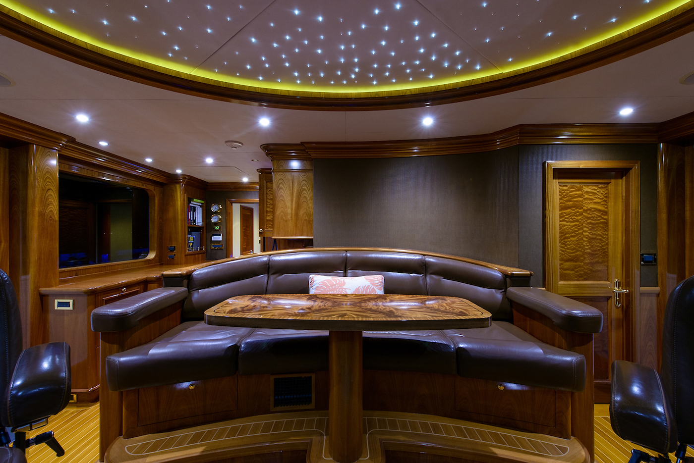 pilothouse .jpg