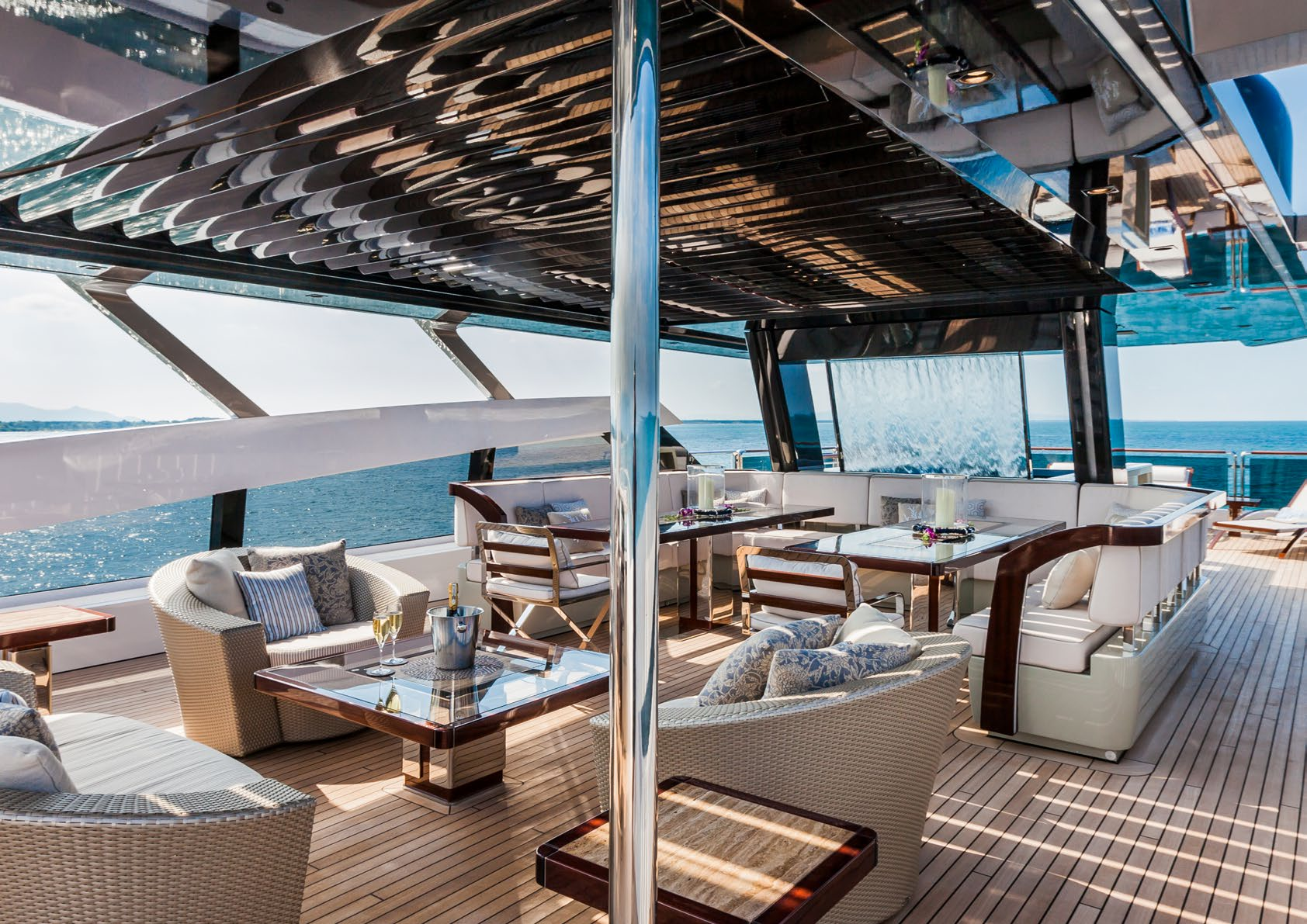 sun deck seating.png