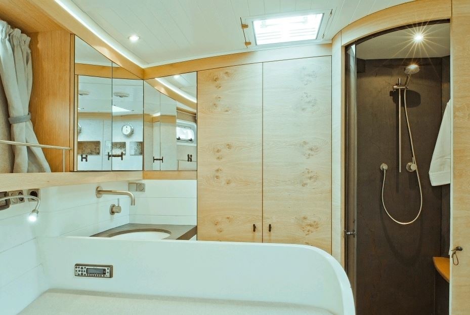 [20m-Yacht-HELENE]-9731-111.jpg