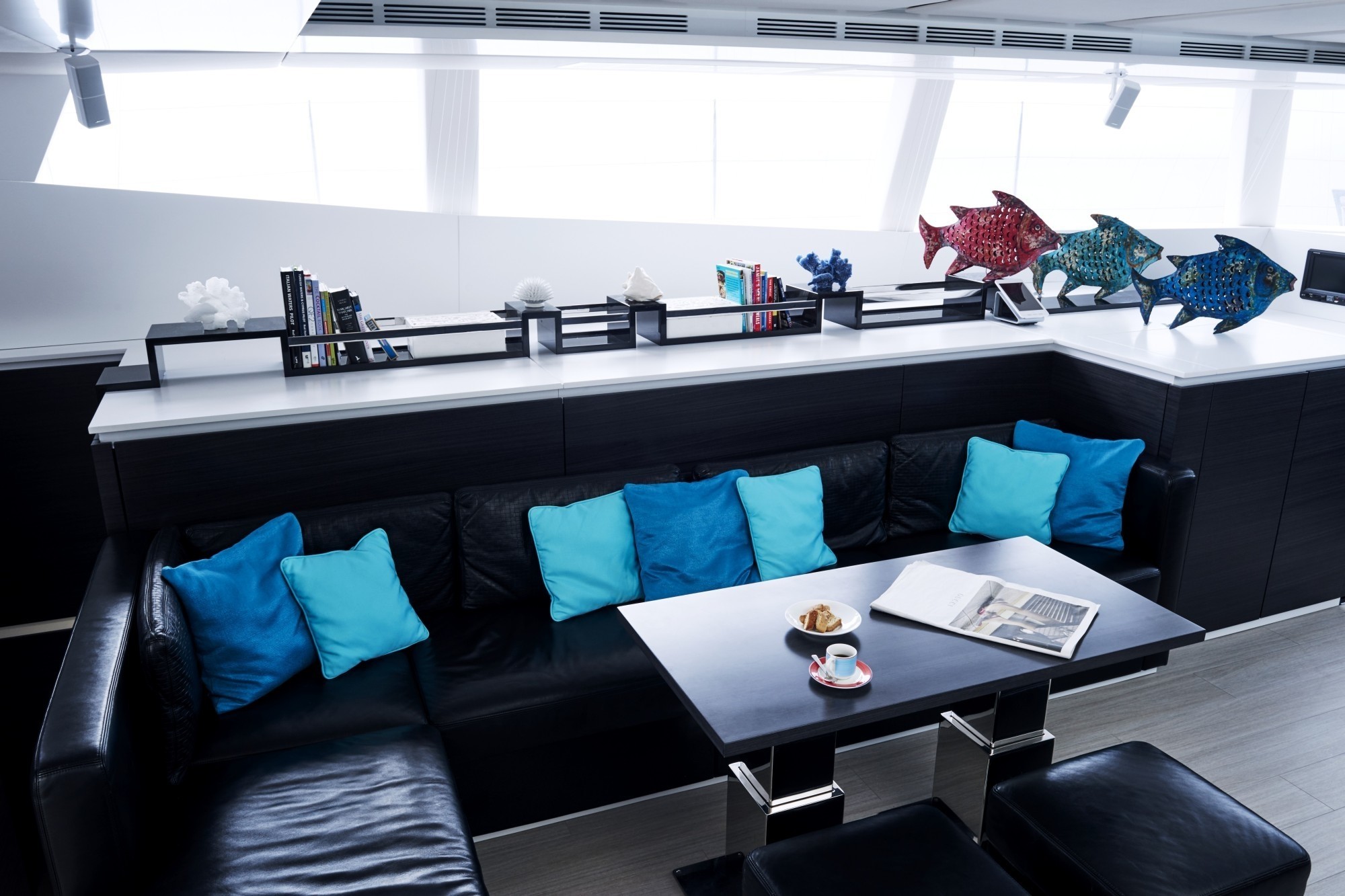[22m-Yacht-19TH-HOLE]-9604-101.jpg