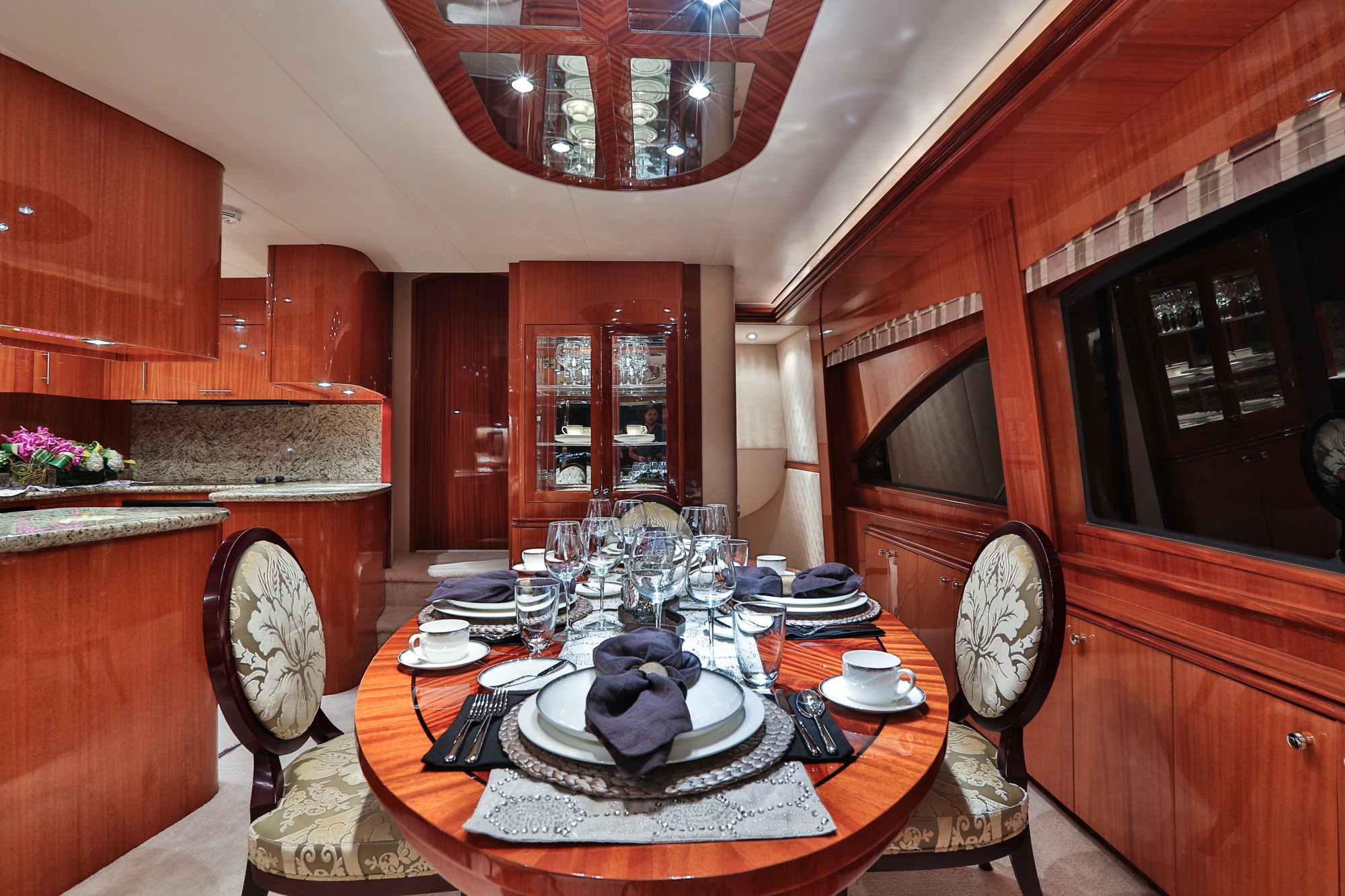 [24m-Yacht-NO-COMPLAINTS]-9385-110.jpg