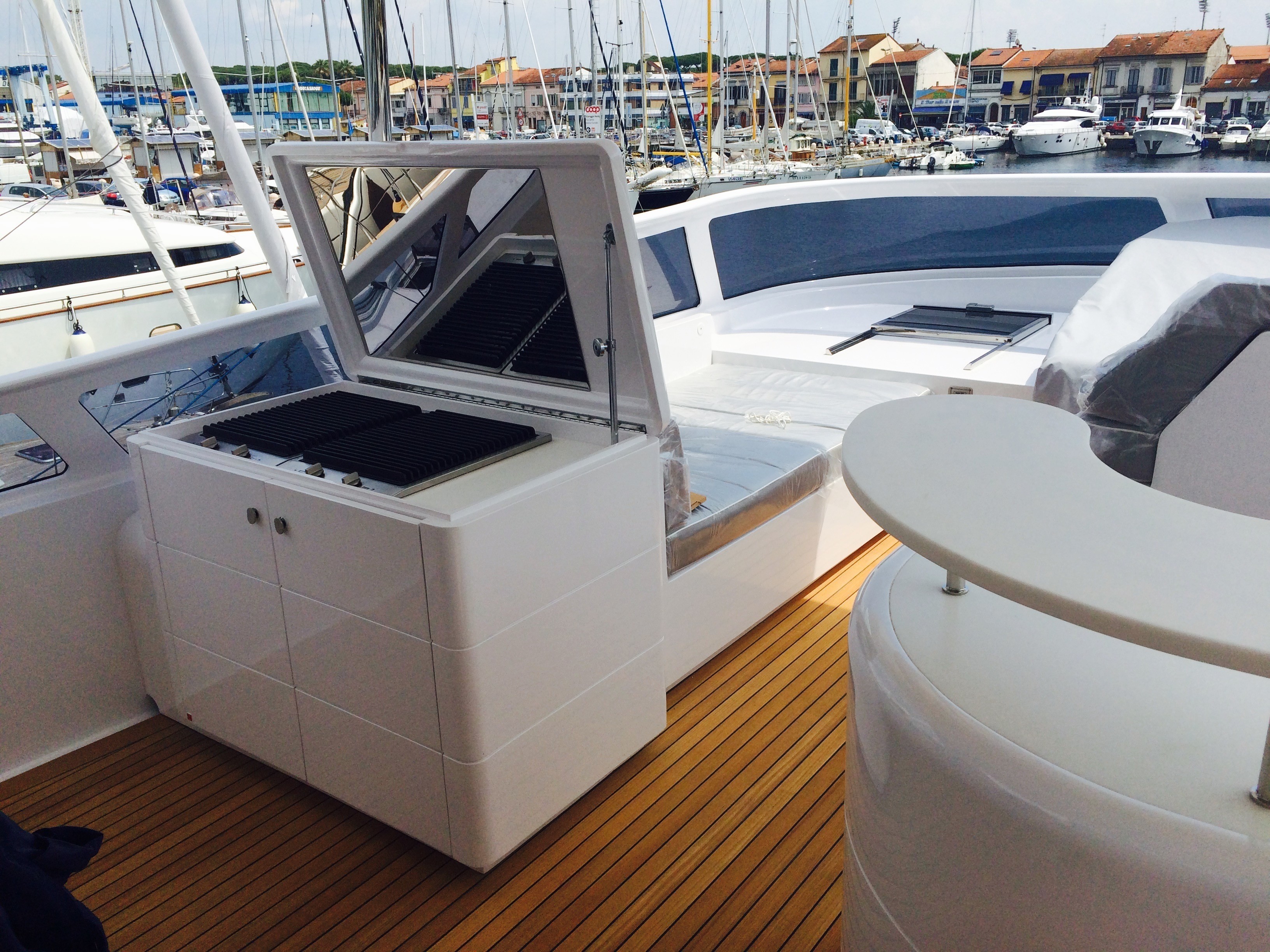 [25m-Yacht-MIREDO]-9927-166.jpg