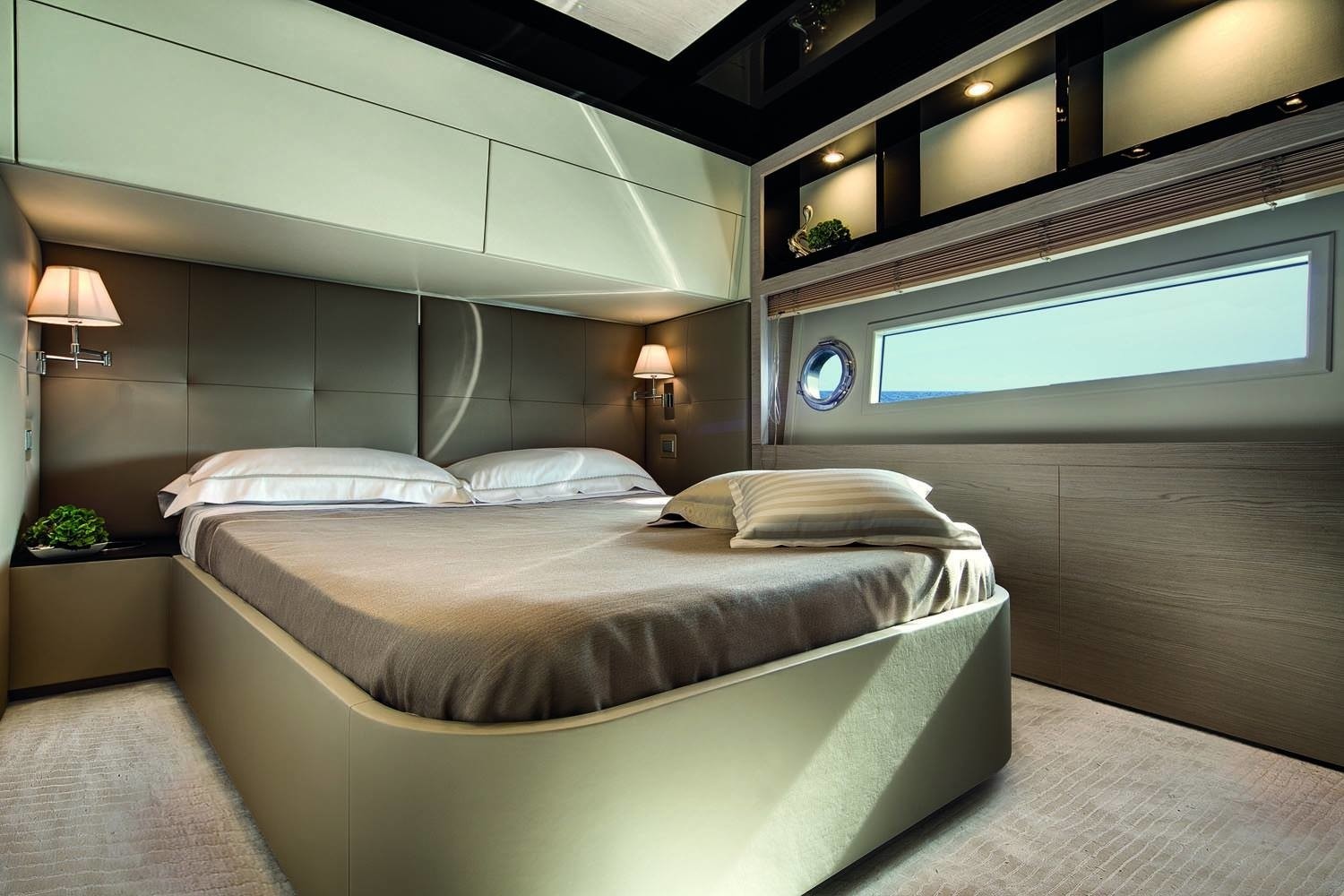[25m-Yacht-NORTH-STAR]-9274-101.jpg