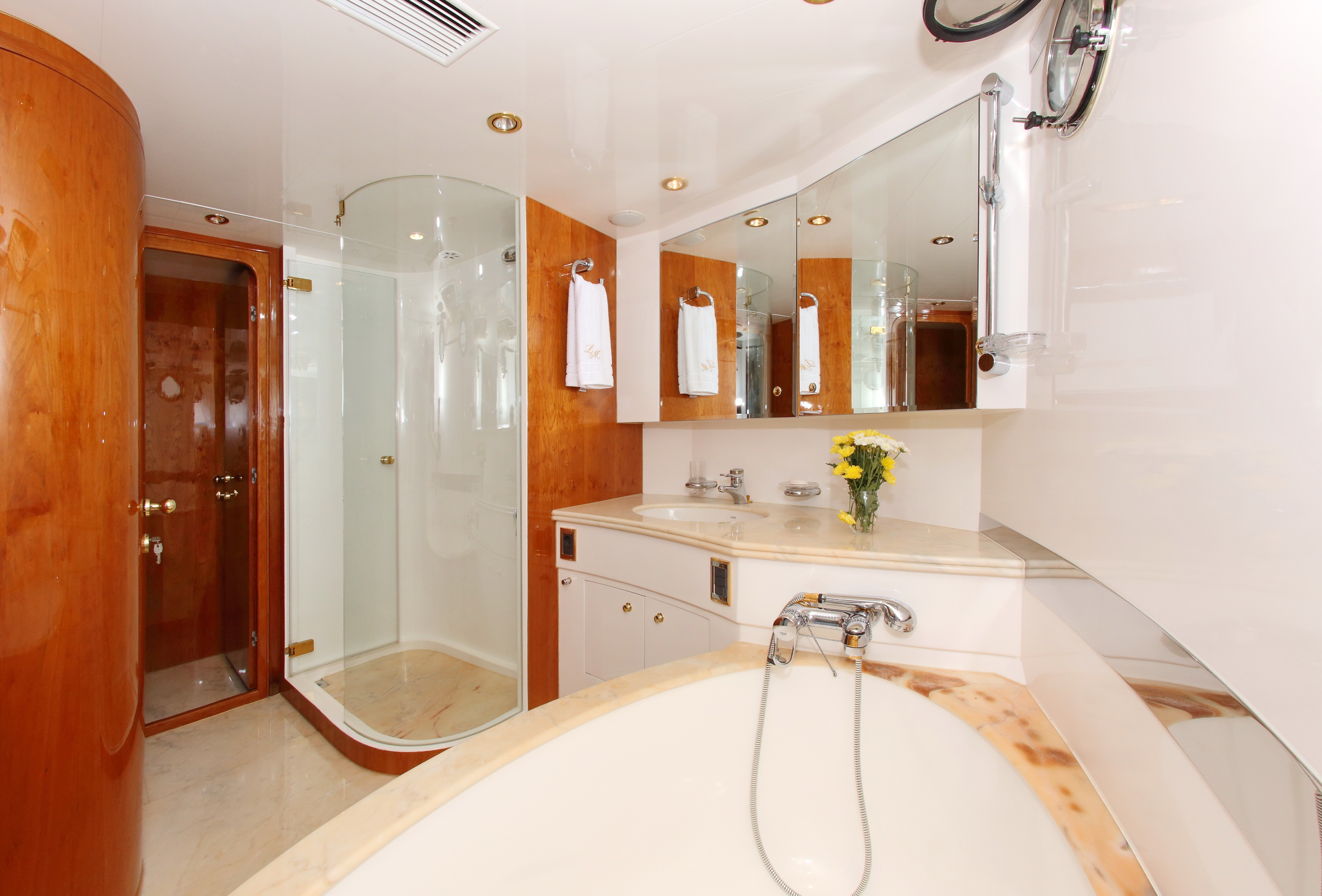[27m-Yacht-LADY-MARCELLE]-9455-107.jpg