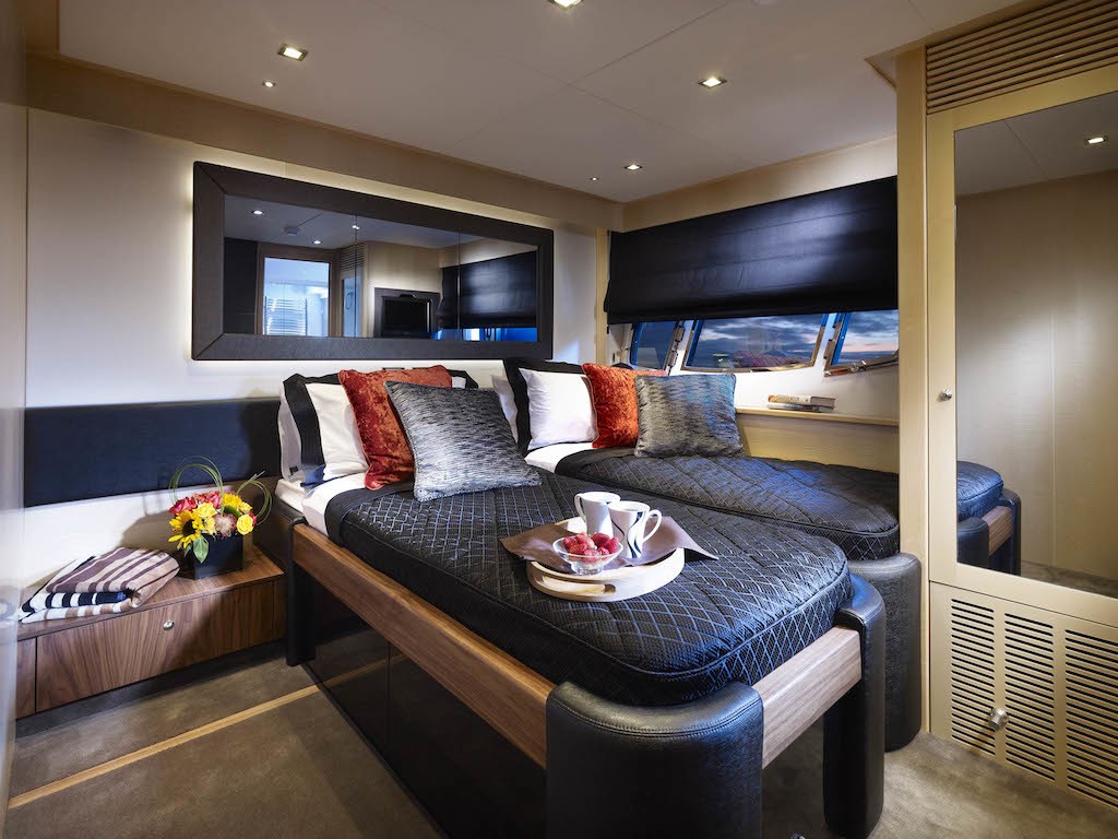 [27m-Yacht-VEUVE]-9133-96.jpg