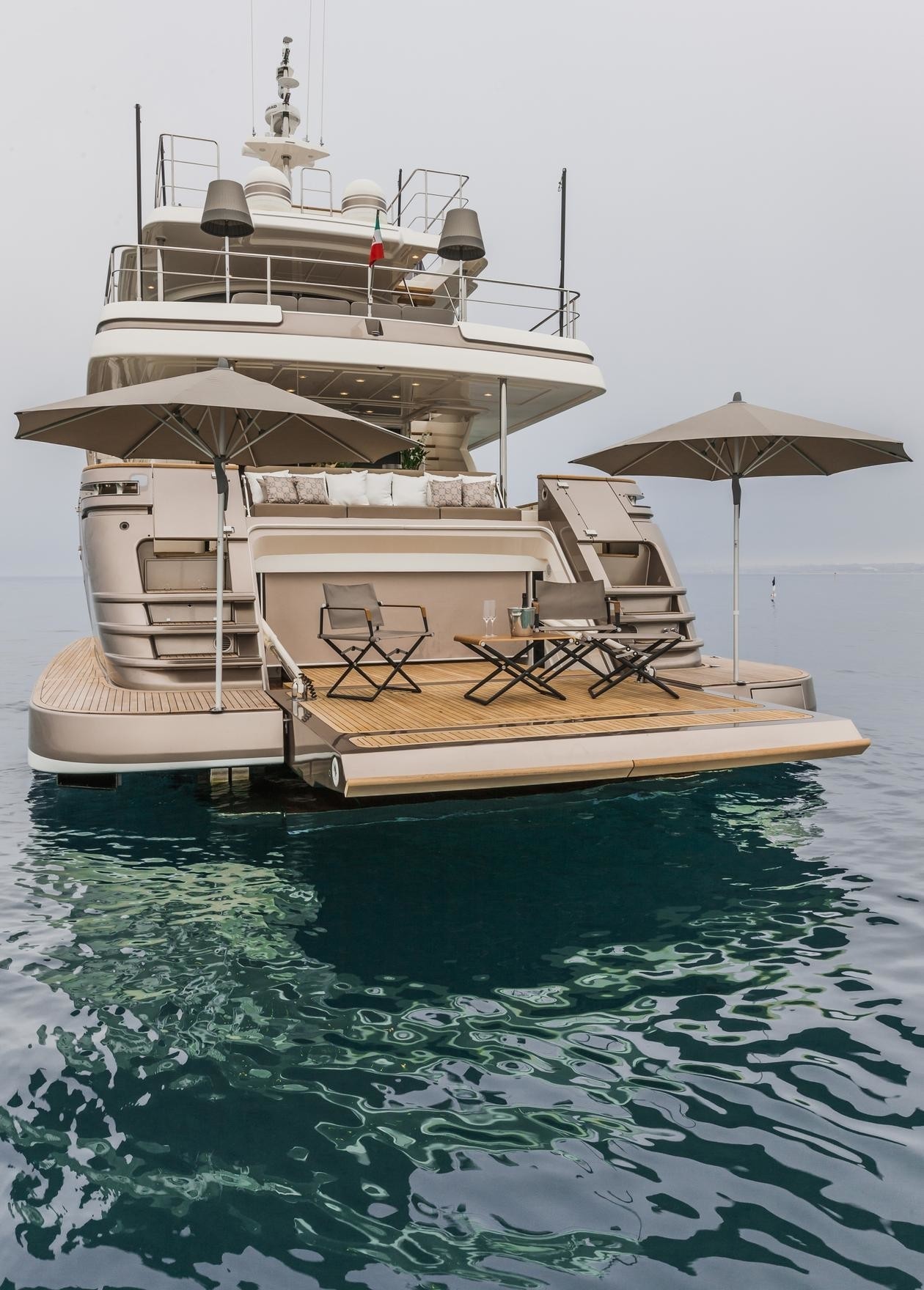 [28m-Yacht-YVONNE]-9917-112.jpg