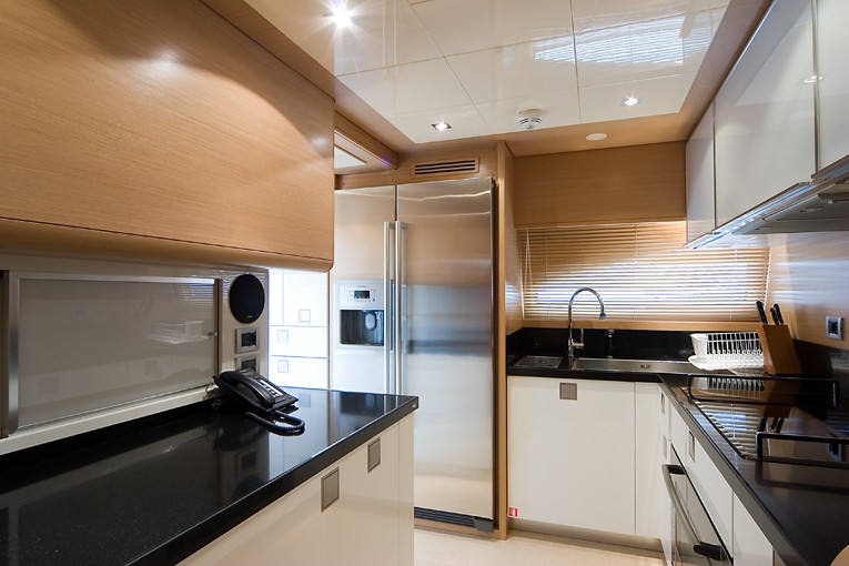 [29m-Yacht-AQUAHOLIC]-9750-138.jpg