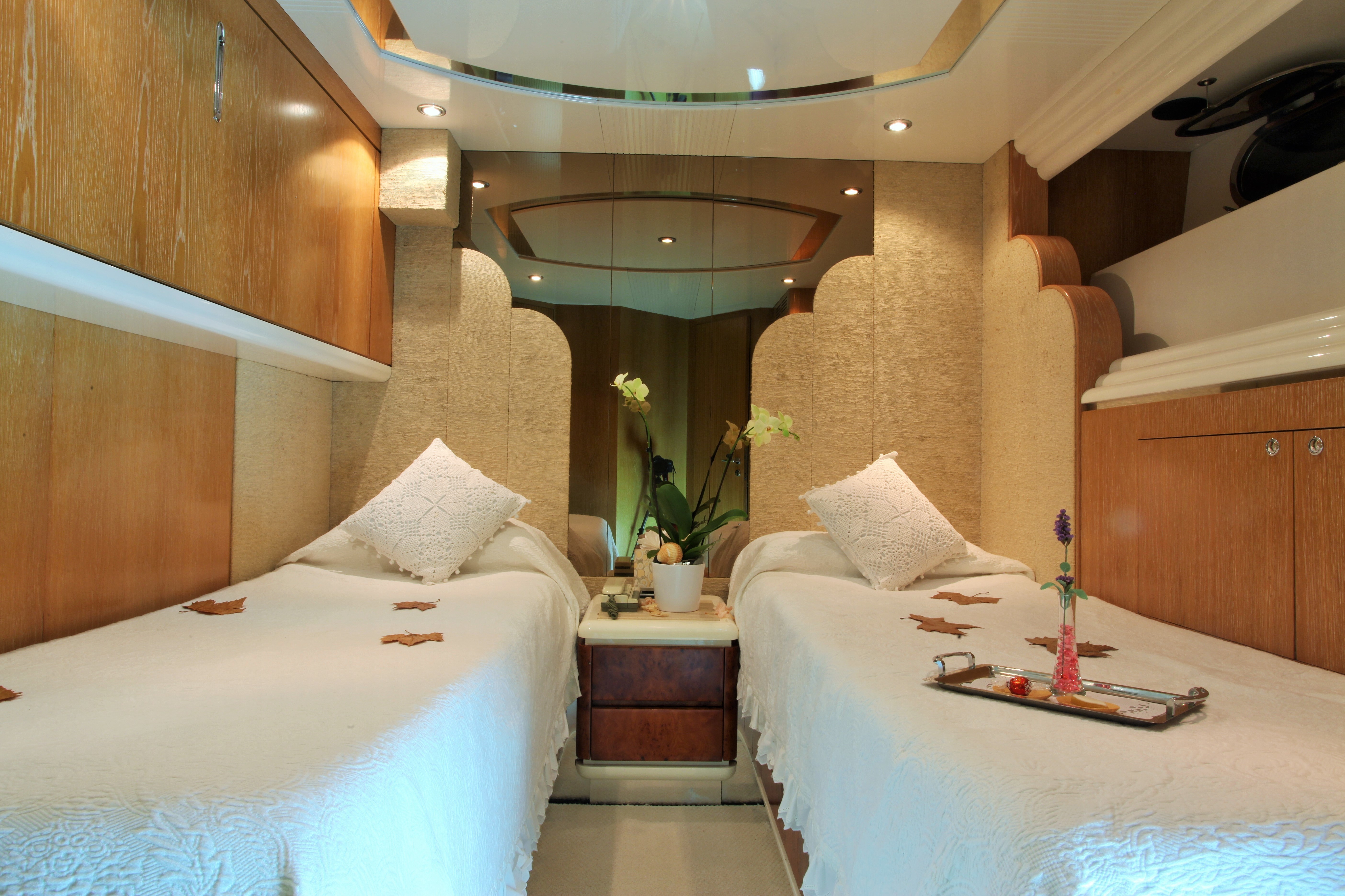 [29m-Yacht-MOONDANCE]-9832-137.jpg