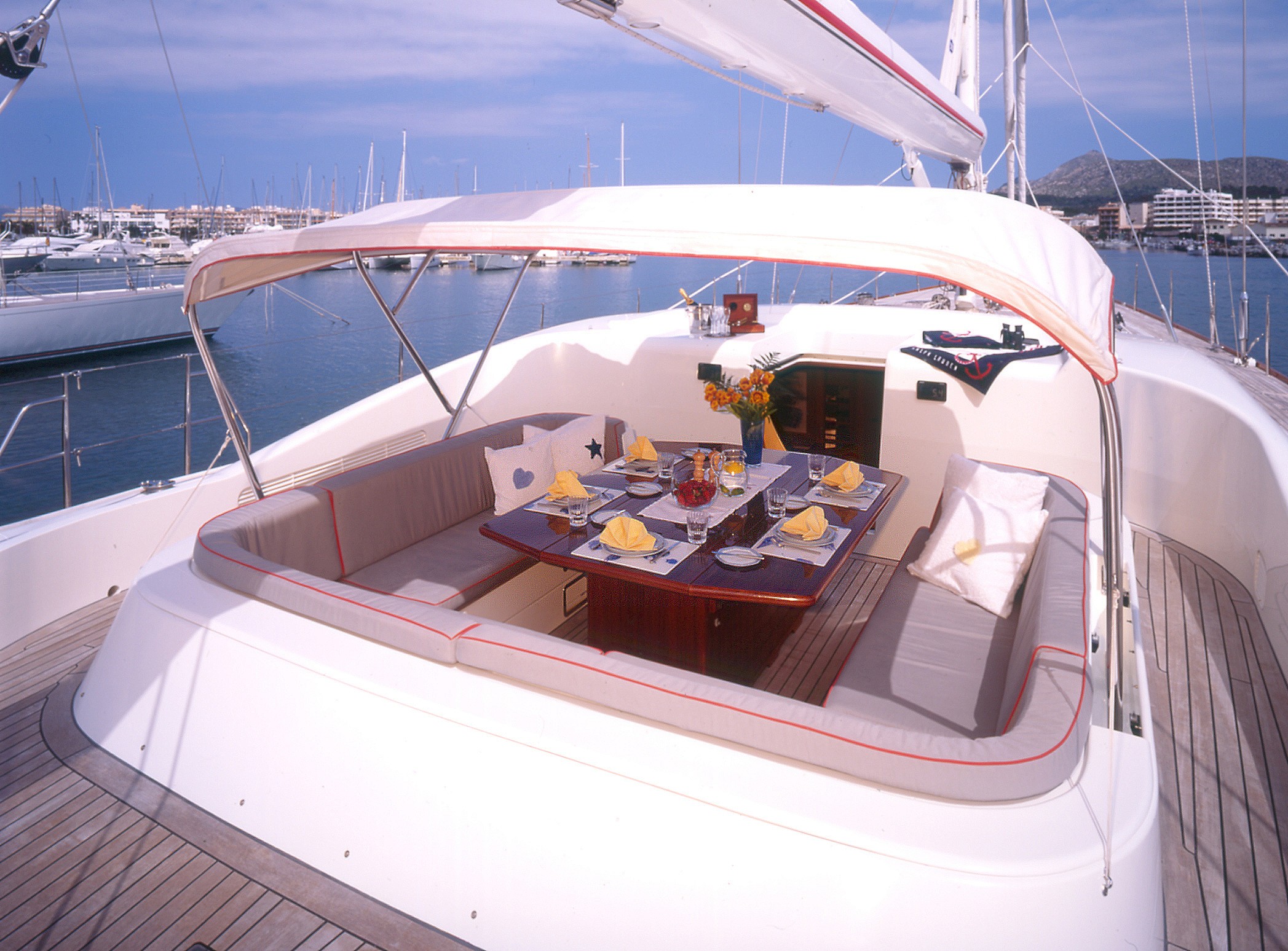 [30m-Yacht-HAVANA-OF-LONDON]-977-72.jpg