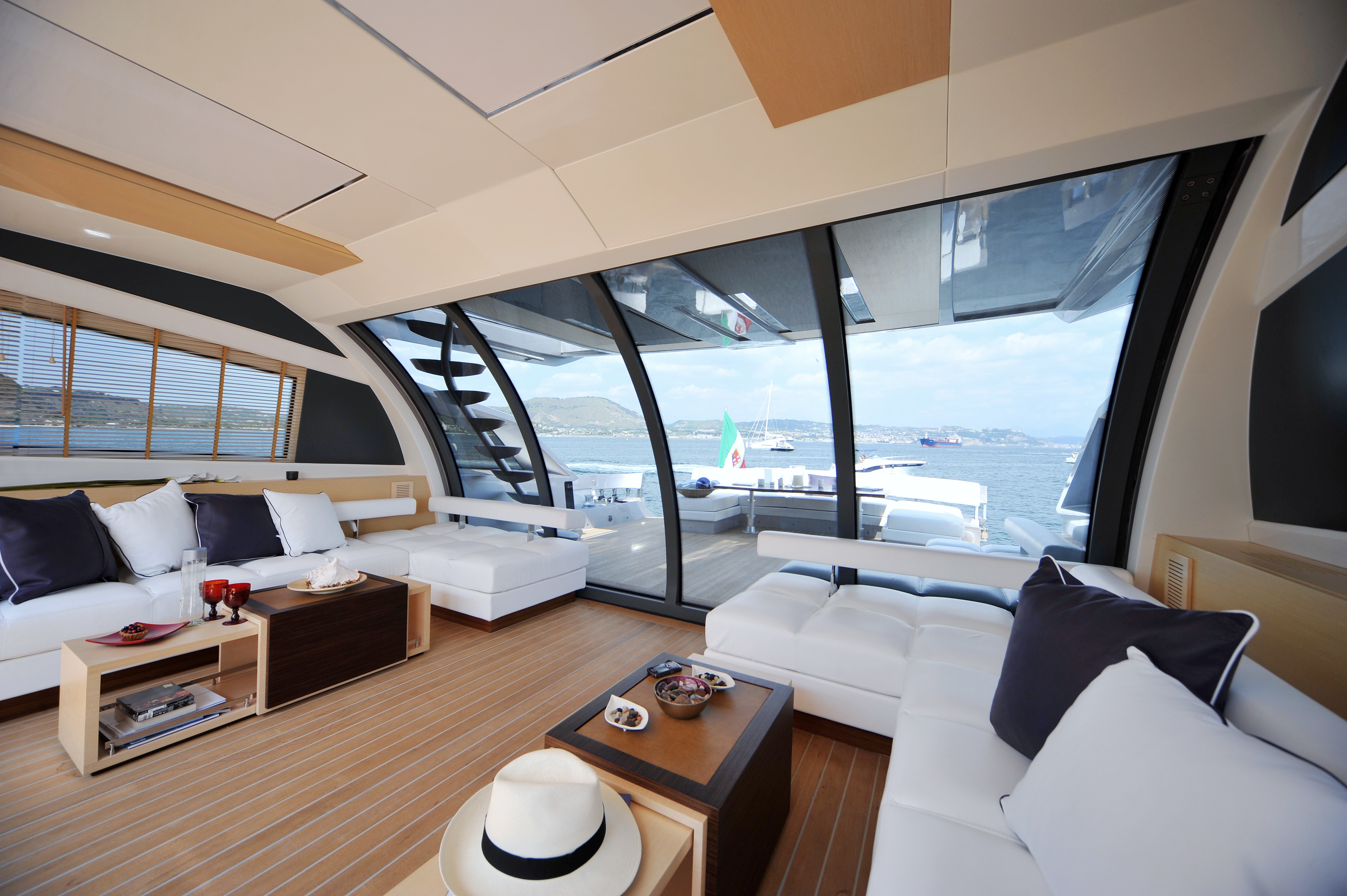 [31m-Yacht-ASTRO]-9805-100.jpg