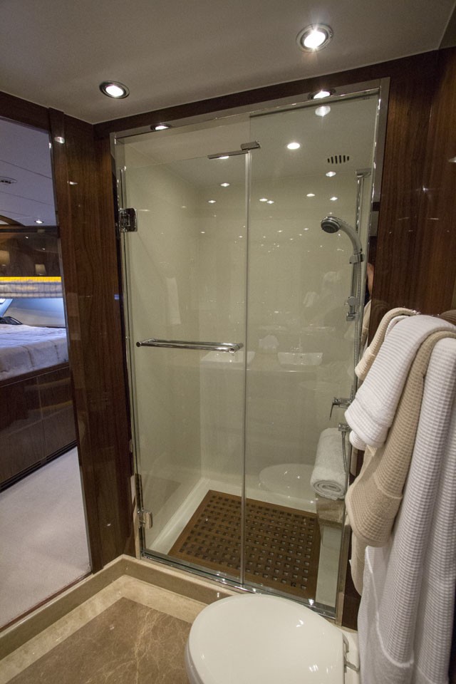 [31m-Yacht-CARBON-COPY]-9211-148.jpg