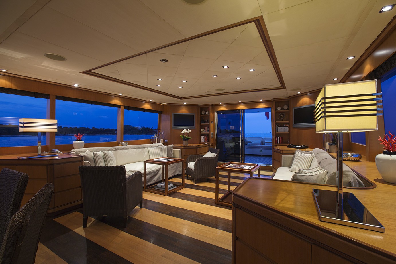 [32m-Yacht-CAPPUCCINO]-9564-106.jpg
