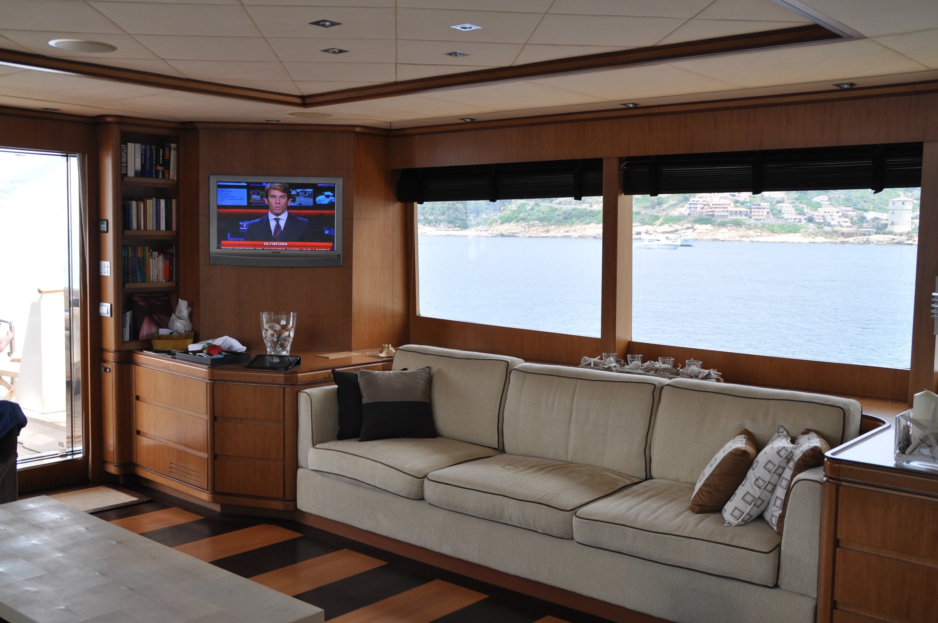 [32m-Yacht-CAPPUCCINO]-9564-112.jpg
