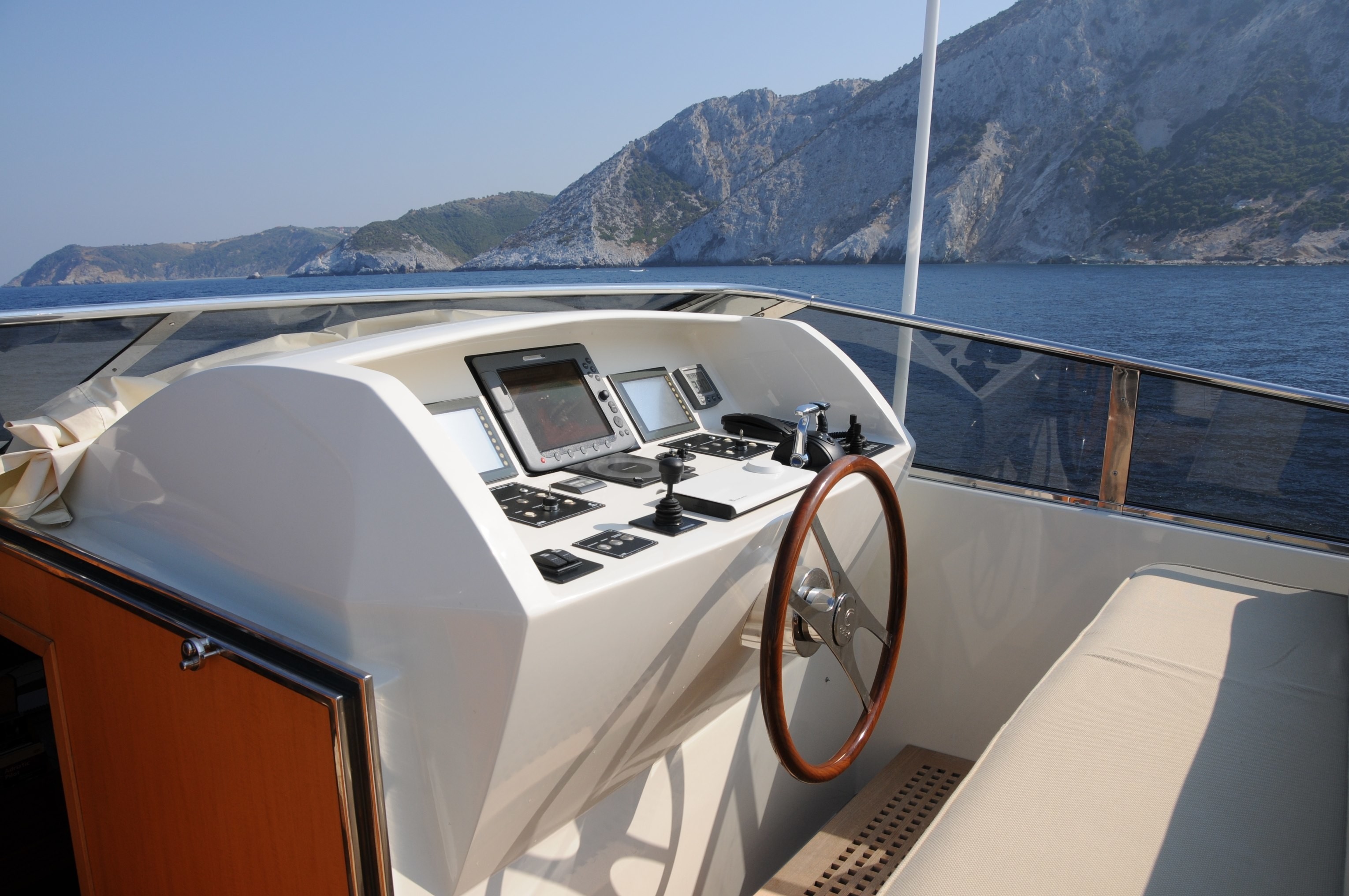 [32m-Yacht-CAPPUCCINO]-9564-125.jpg
