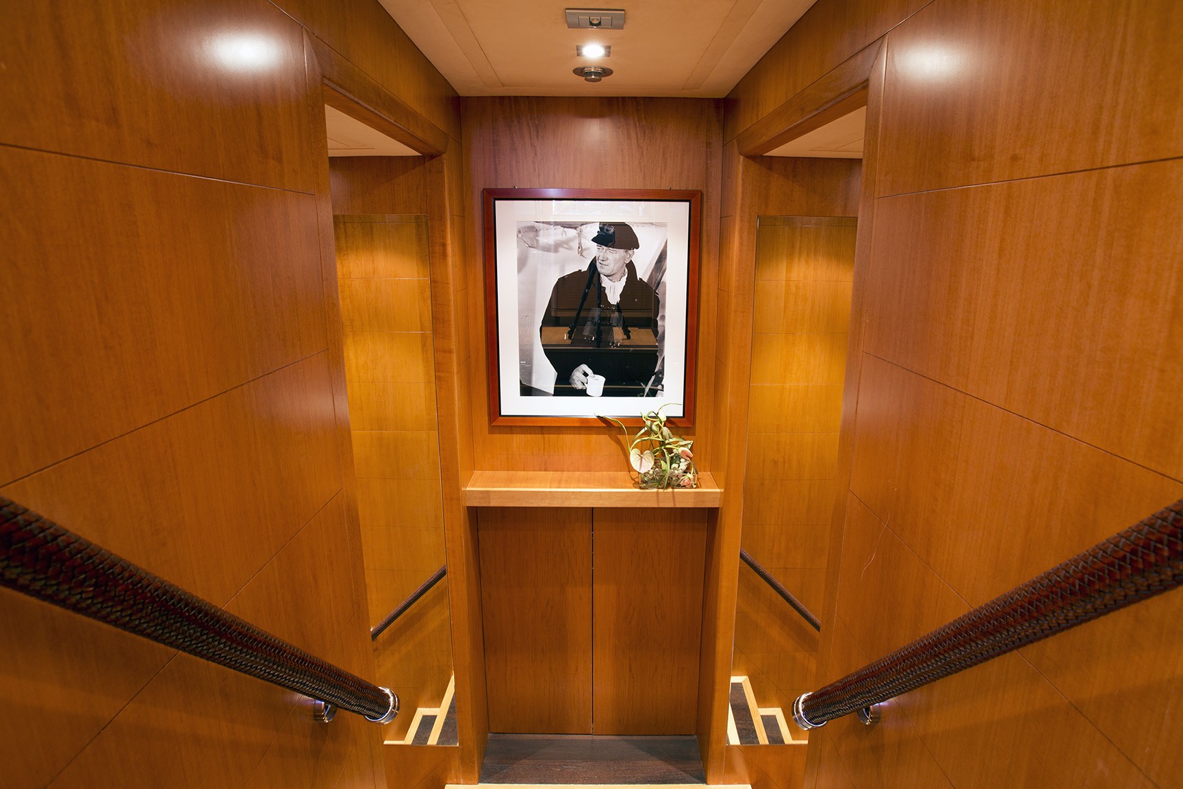 [32m-Yacht-CAPPUCCINO]-9564-180.jpg