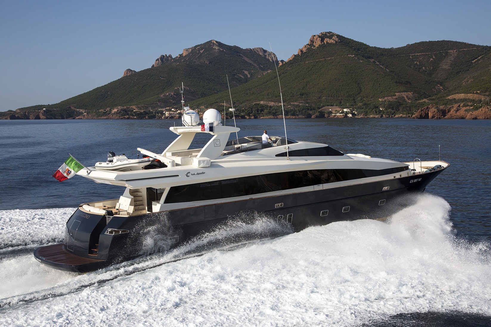 [32m-Yacht-CAPPUCCINO]-9564-193.jpg