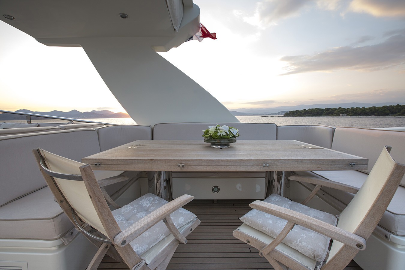[32m-Yacht-CAPPUCCINO]-9564-218.jpg