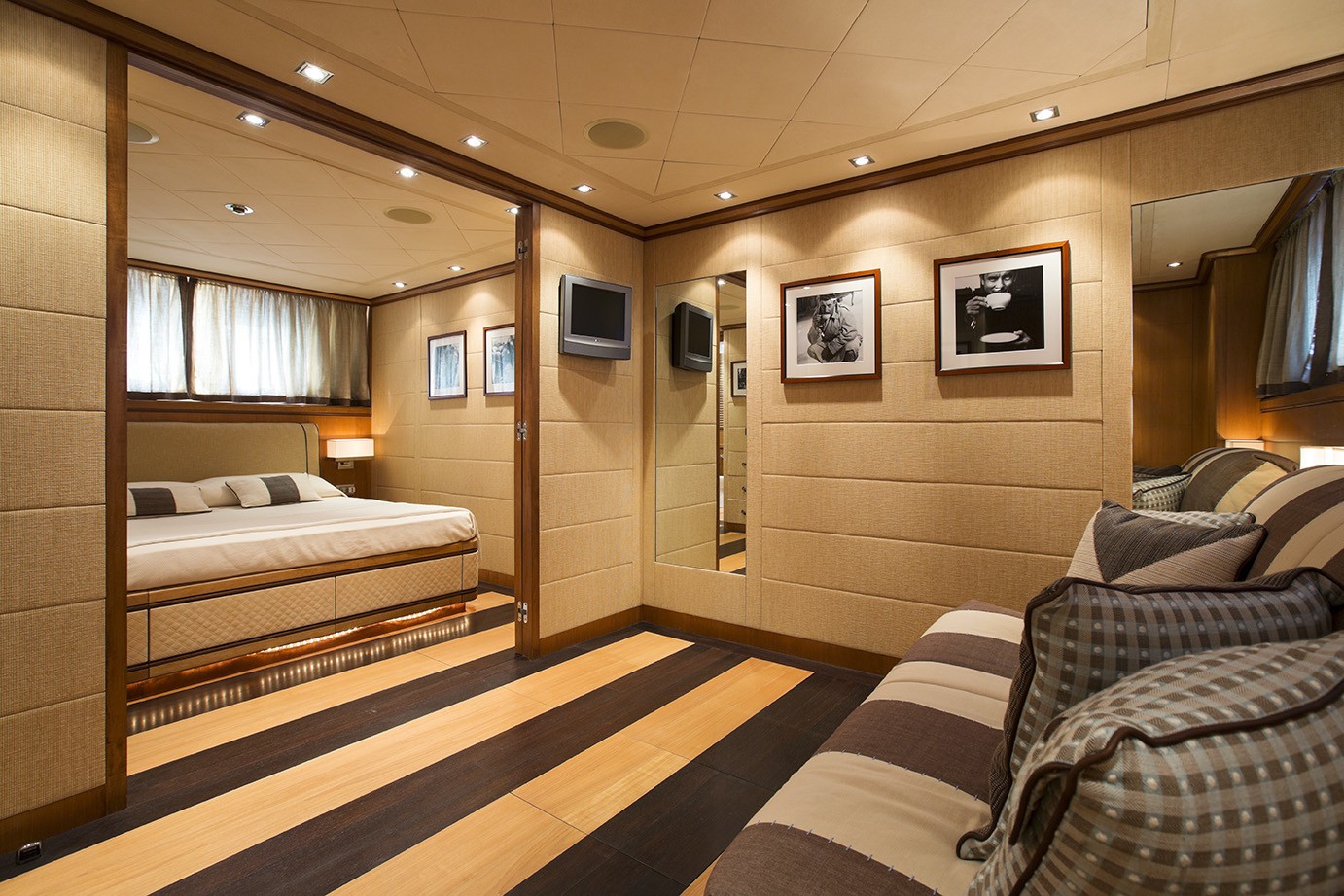 [32m-Yacht-CAPPUCCINO]-9564-55.jpg