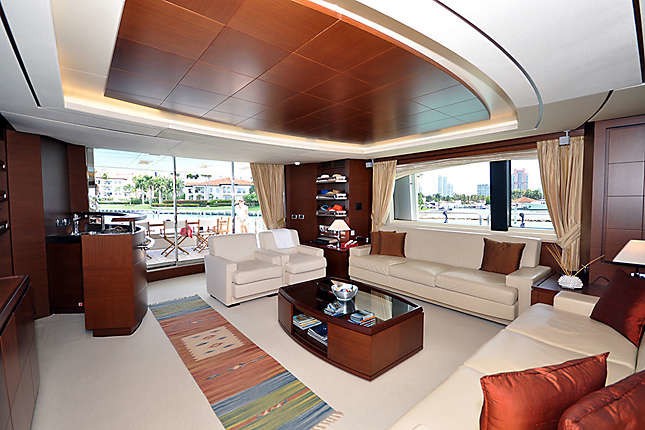 [32m-Yacht-LADY-CAROLE]-9817-102.jpg