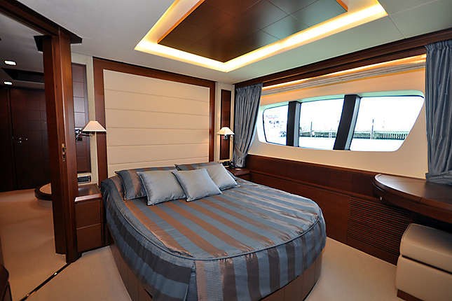 [32m-Yacht-LADY-CAROLE]-9817-152.jpg