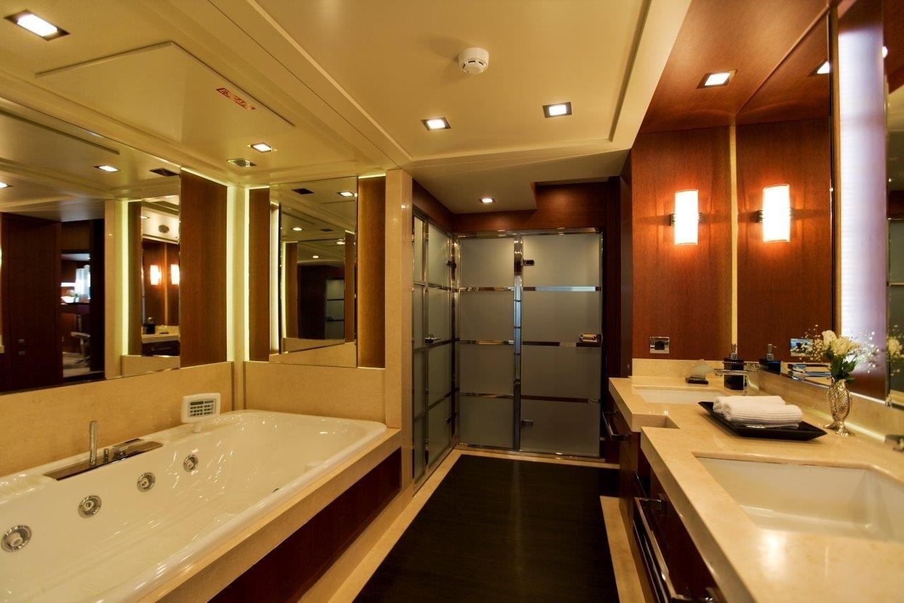 [33m-Yacht-SUNKISS]-9508-49.jpg