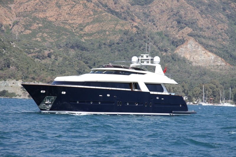[34m-Yacht-TUTKU]-9226-16.jpg