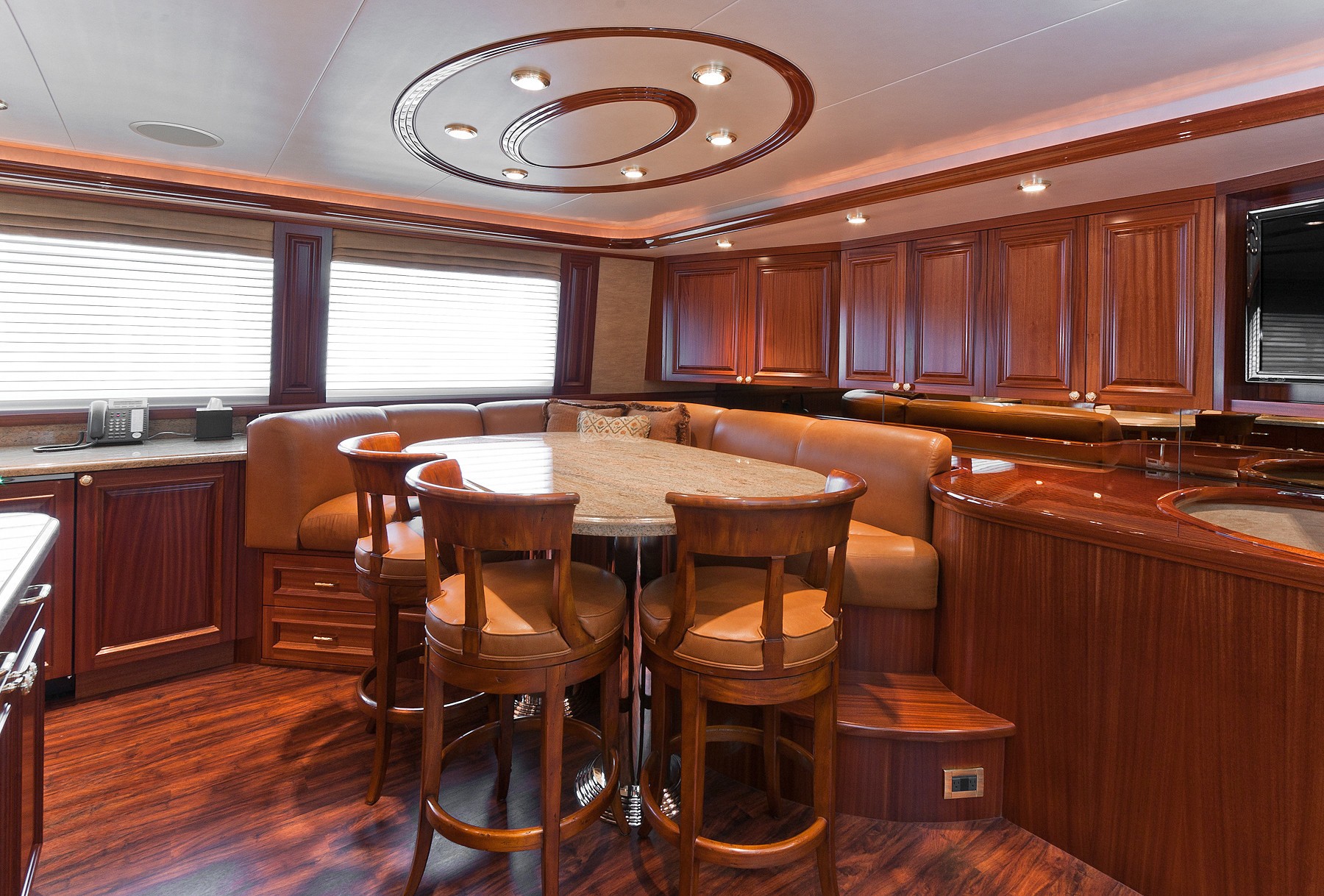 [34m-Yacht-WILD-KINGDOM]-9751-113.jpg