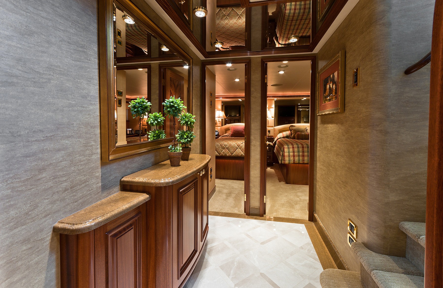 [34m-Yacht-WILD-KINGDOM]-9751-157.jpg